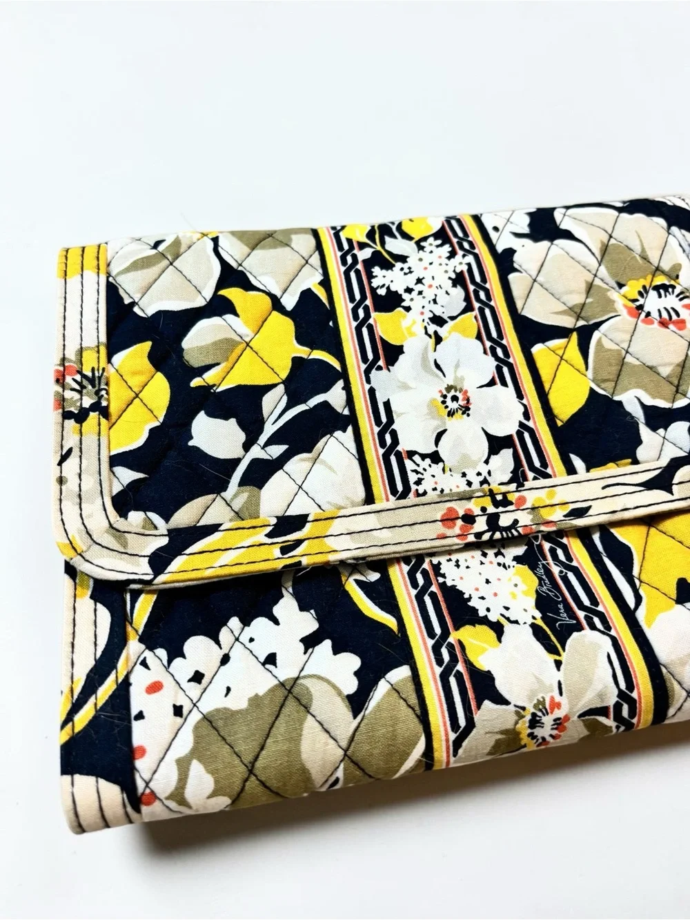 Vera Bradley Dogwood Retired Jewelry Folio Travel Organizer Case Yellow Black